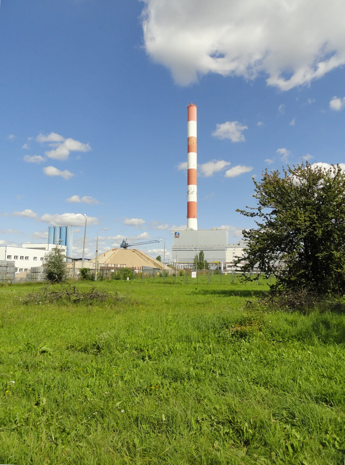 Komin od strony Chełmżyńskiej, sierpień 2017